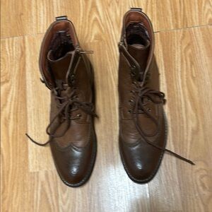 Polar Fox Men’s shoes Size 8 brown Great for any occassion Nice